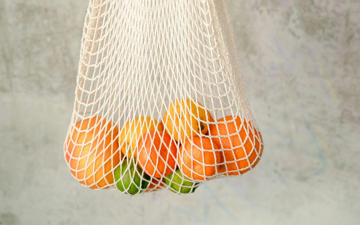 Lee más sobre el artículo ¿Por qué las bolsas de malla sostenibles pueden impulsar las ventas y la imagen ecológica de tu frutería?